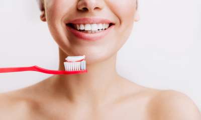 Je li gore preskočiti četkanje ili čišćenje zubi koncem?